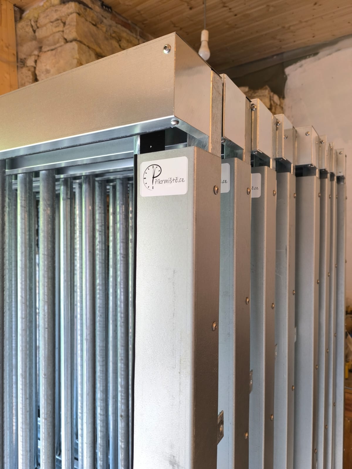 Automatické příkrmiště iFEED – zakázková výroba